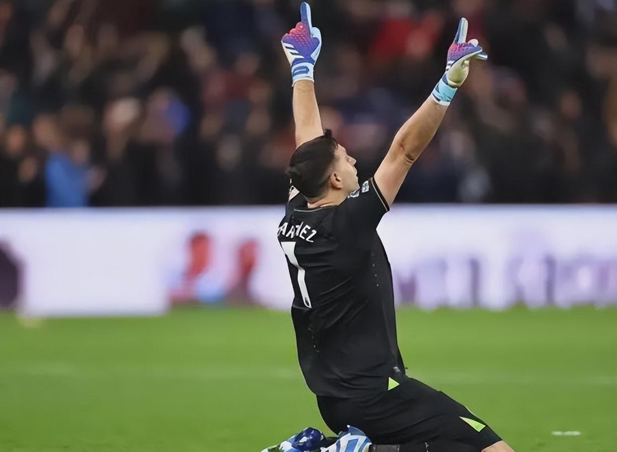 包含萨拉赫与90激战热火分钟，比赛局势复杂胜负难料！，Scout焦点对战赛场气氛高涨的词条-九游APP